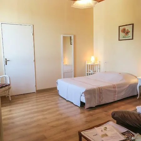 L'oasis Bed & Breakfast Pradons